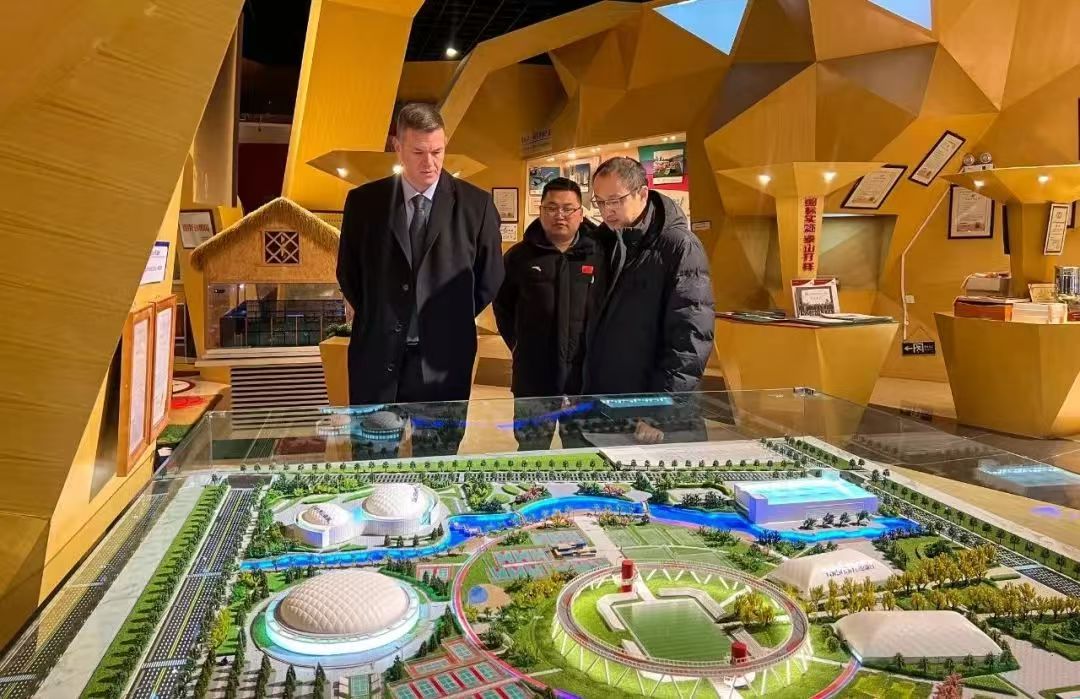 国际柔道联合会副主席卡洛斯·艾力克莅临pt古怪猴子体育参观交流